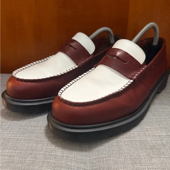 Classic Men's Loafers in Burgundy and White - Picture 4 of 6